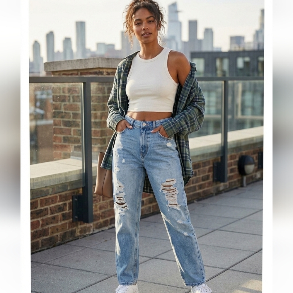 Refuge Light Blue Distressed Mom Jeans - Size 5 BNWOT